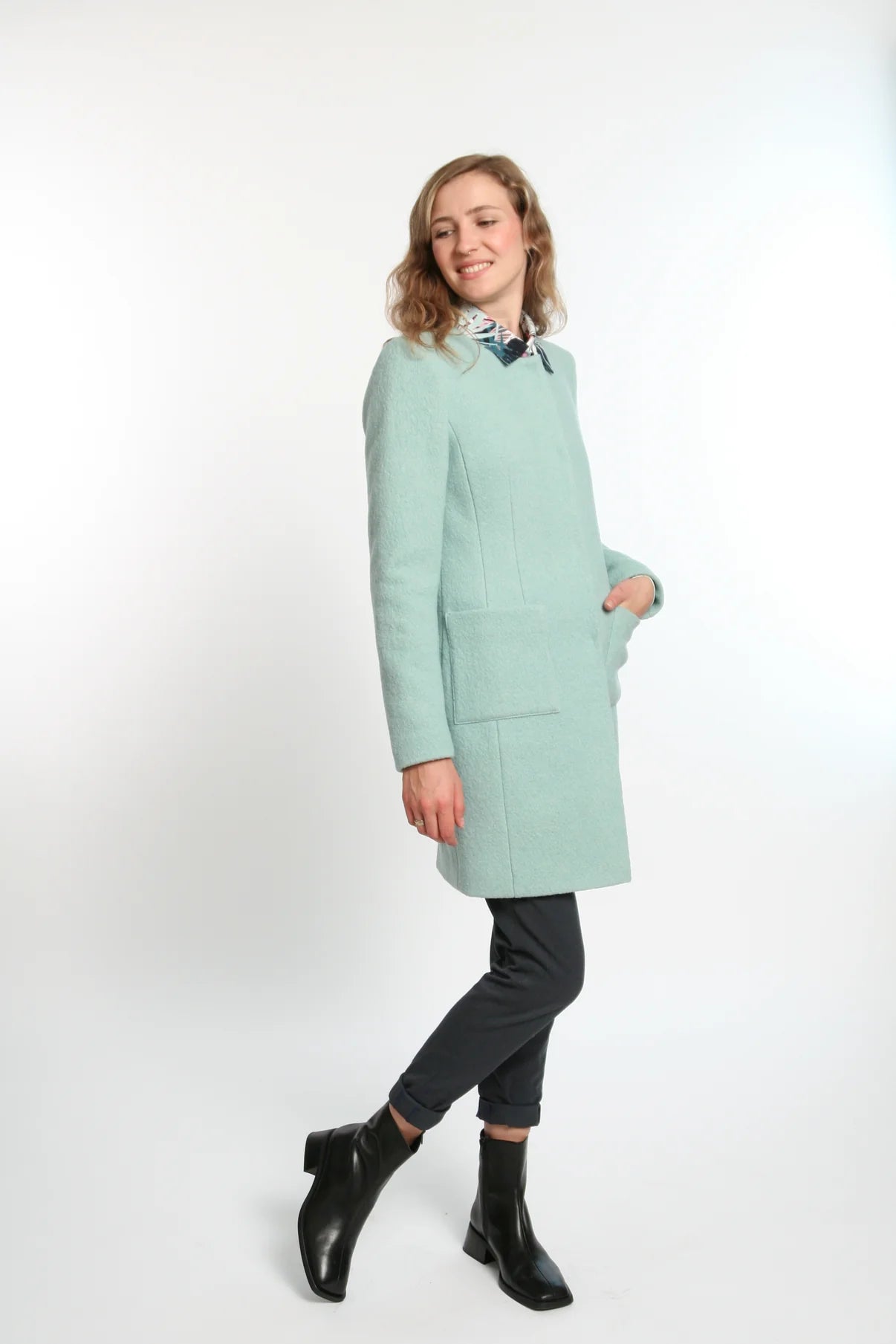 Papierschnittmuster Premium Kurzmantel Ebony