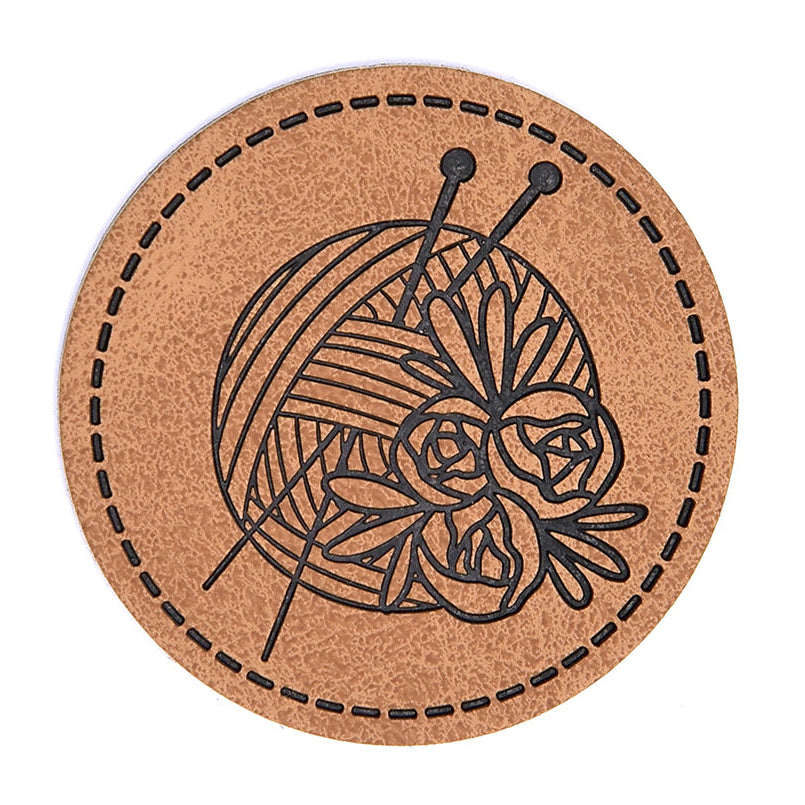 Jessy Sewing Kunstleder-Label mit aufgedruckter Nähnaht - "Wollknäul" - braun