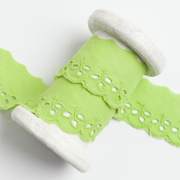 Spitze Broderie Baumwolle ca. 30mm - Blätter