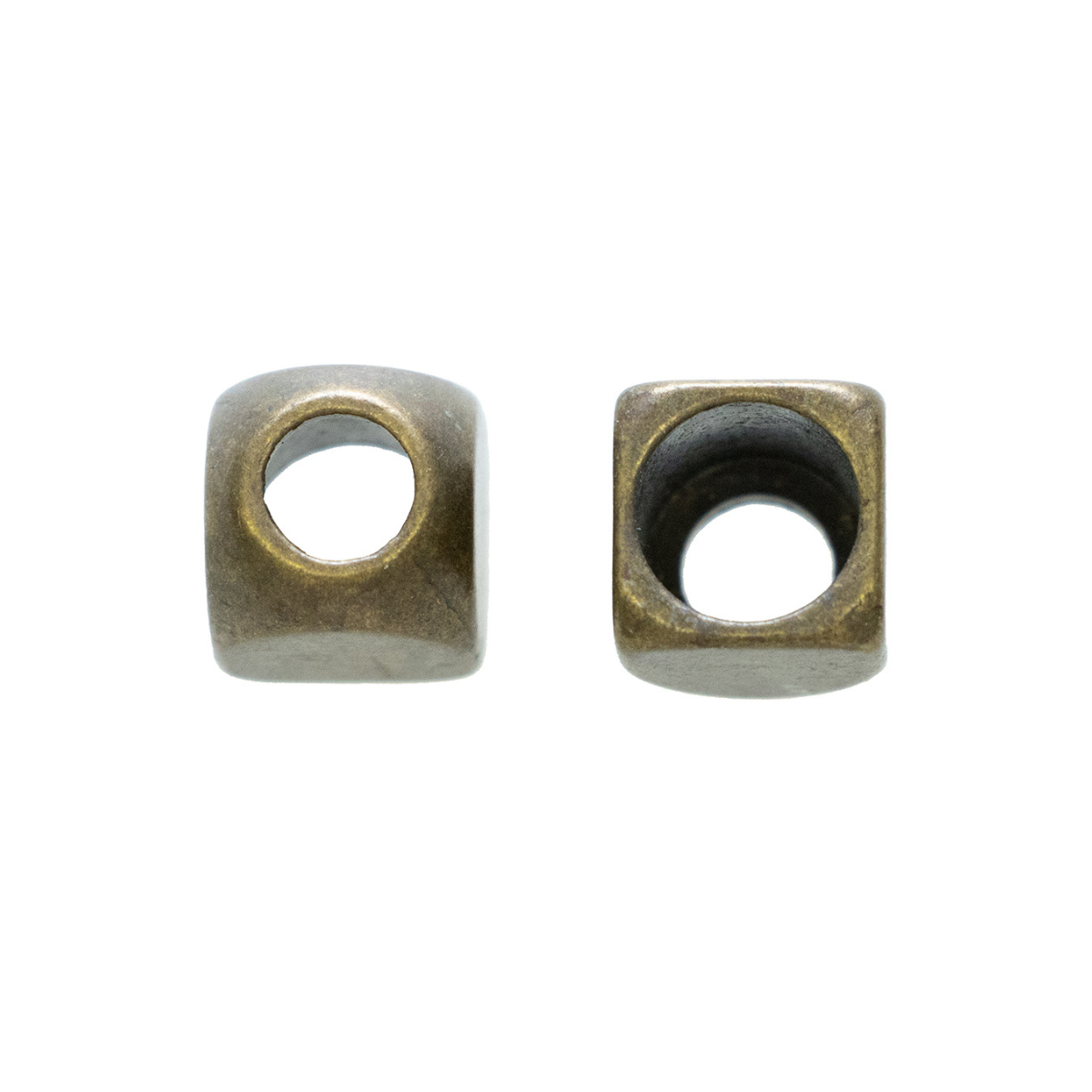 4 Kordelenden - ca. 8 x 9 mm - für Kordeln mit max. 3 mm Durchmesser - messing