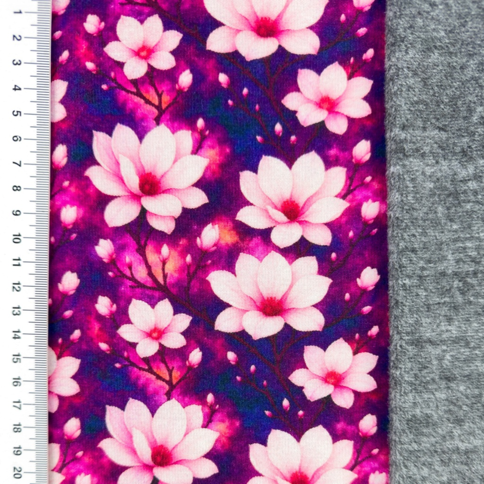 🌸 Alpenfleece Stoff - Blumen