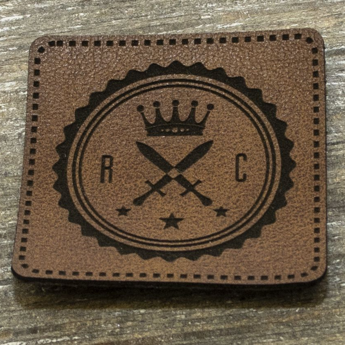 Label Kunstleder KDS - Krone und Schwerter - braun