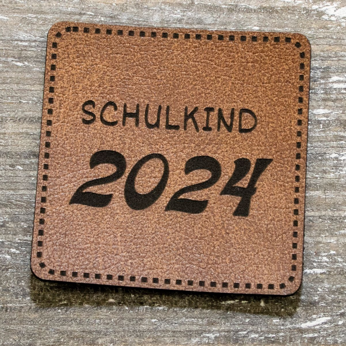 Label Kunstleder KDS - Schulkind 2024 - braun