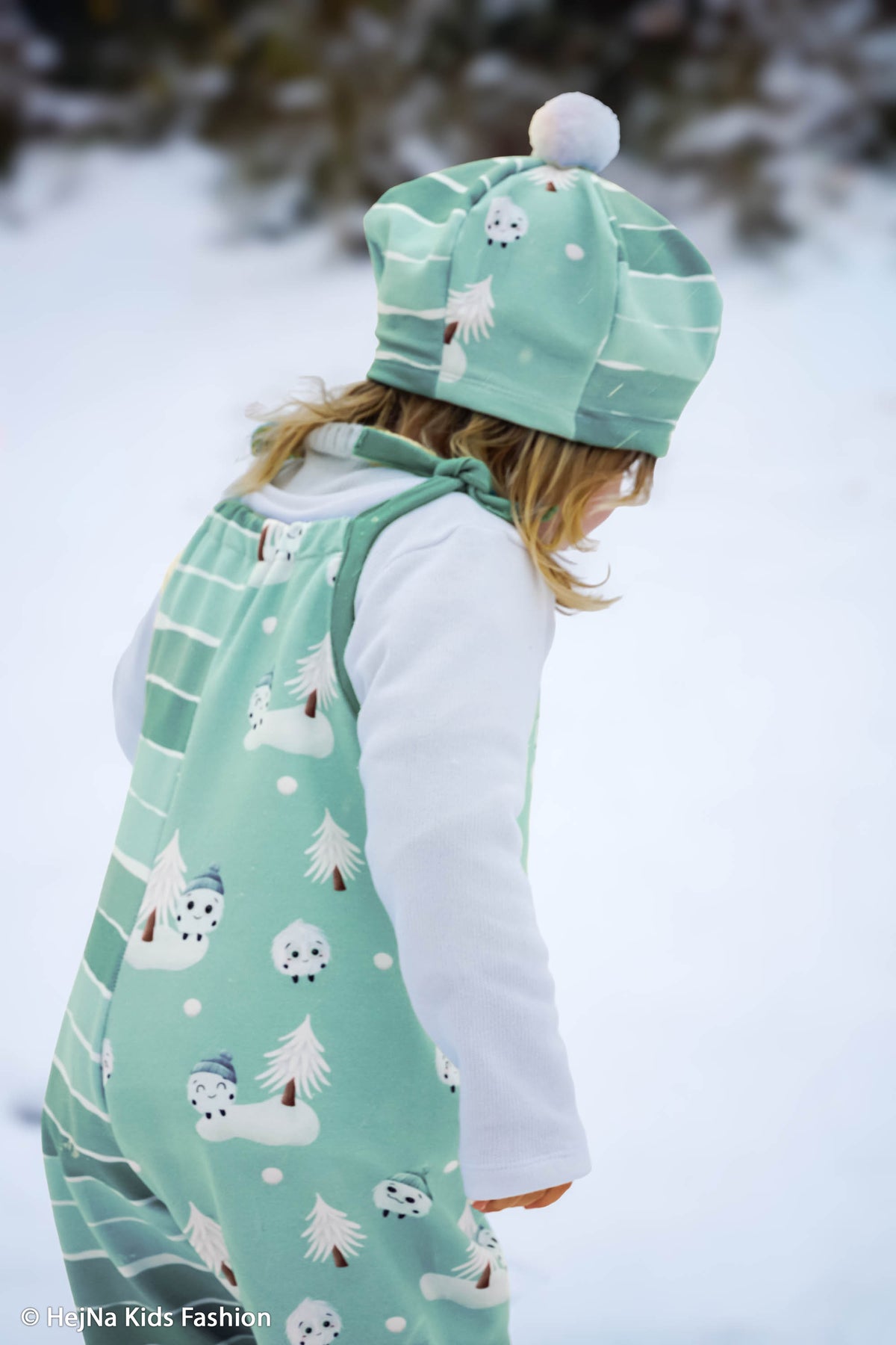French Terry Swafing - Fluffy by Mrs Mint - flauschige Schneewesen im Wald - mint