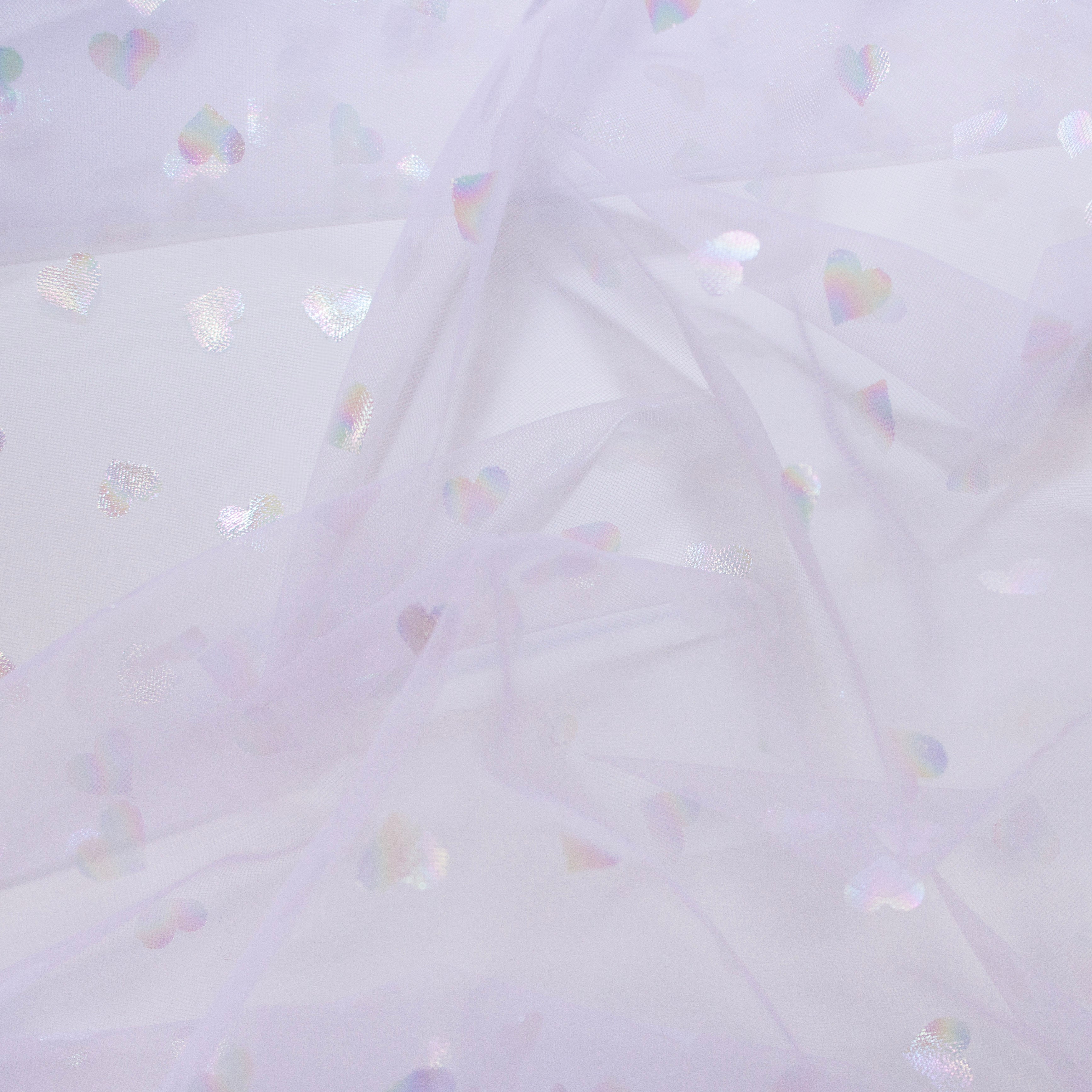 Tüll mit Regenbogenherzen