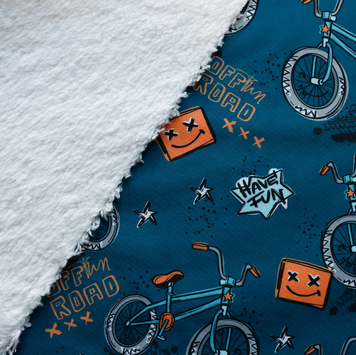 Eigenproduktion Softshell mit Fell gefüttert Katzengold Design - BikeParts - blau