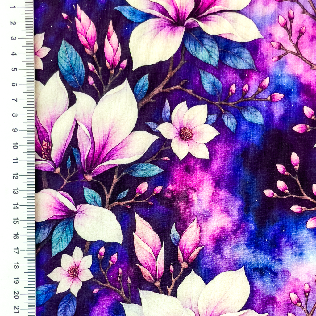 French Terry Stoff - Blumen auf Blau & Lila