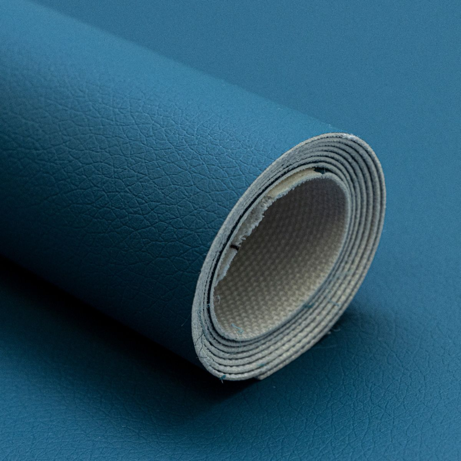 Struktur_Kunstleder_Brilliant_Coupon_ca_50_cm_x_70_cm_-_metallic