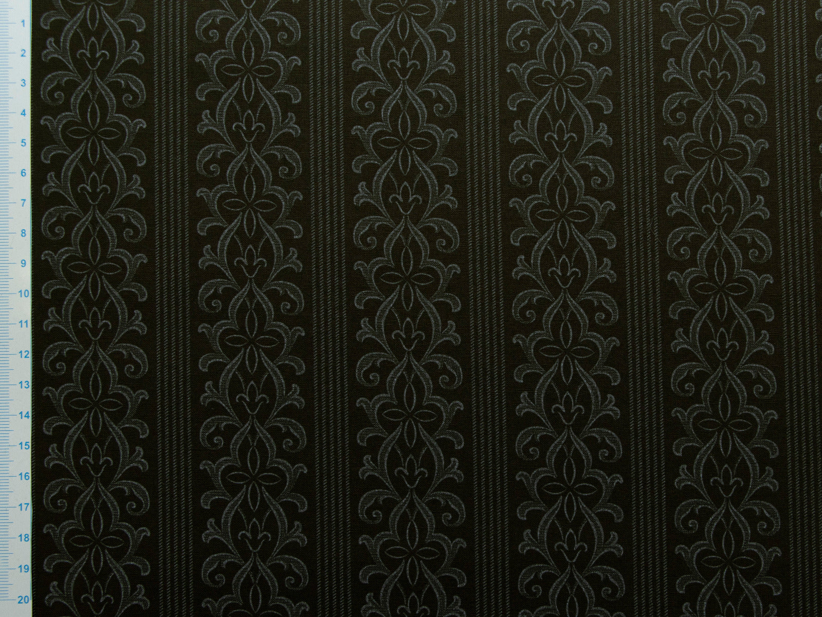 Webware Baumwolle Renforcé mercerisiert für Trachten - Streifenornamente - khaki