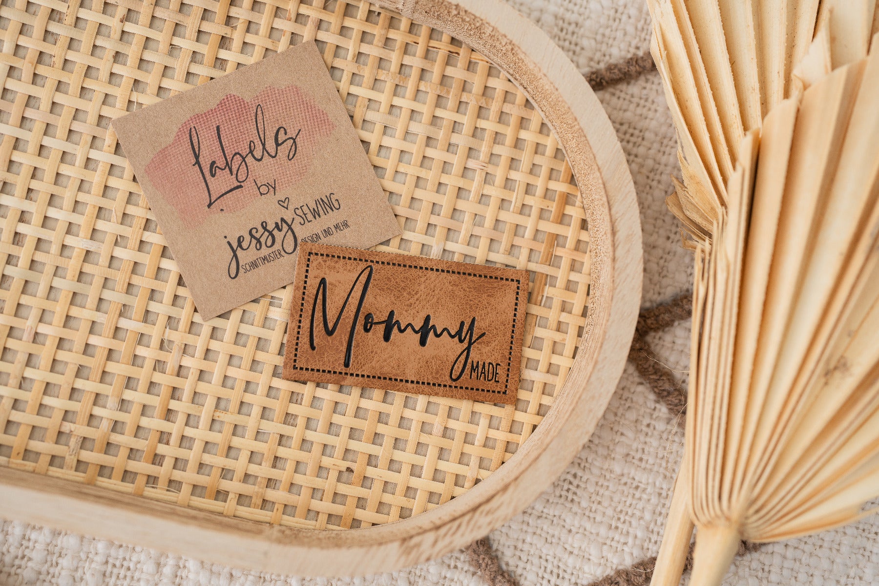 Jessy Sewing Kunstleder-Label mit aufgedruckter Nähnaht - "Mommy Made" - braun
