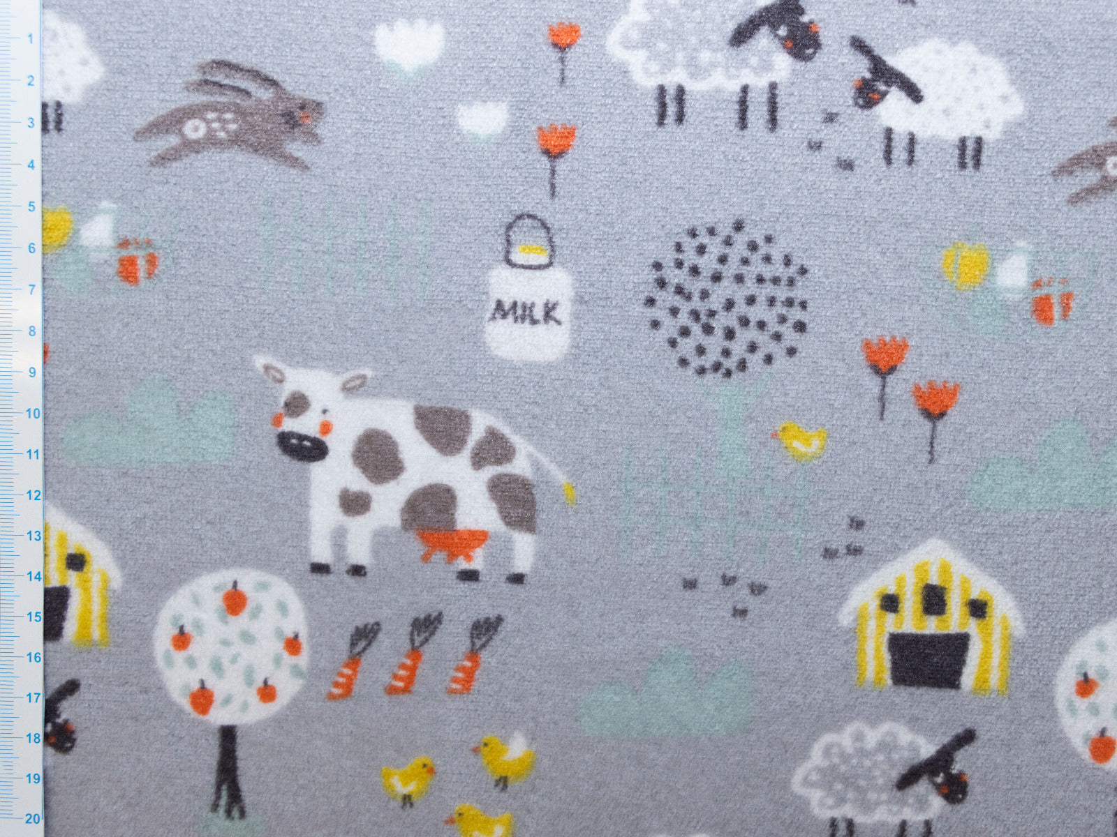 Wellnessfleece Doubleface - Bauernhof und Punkte - grau