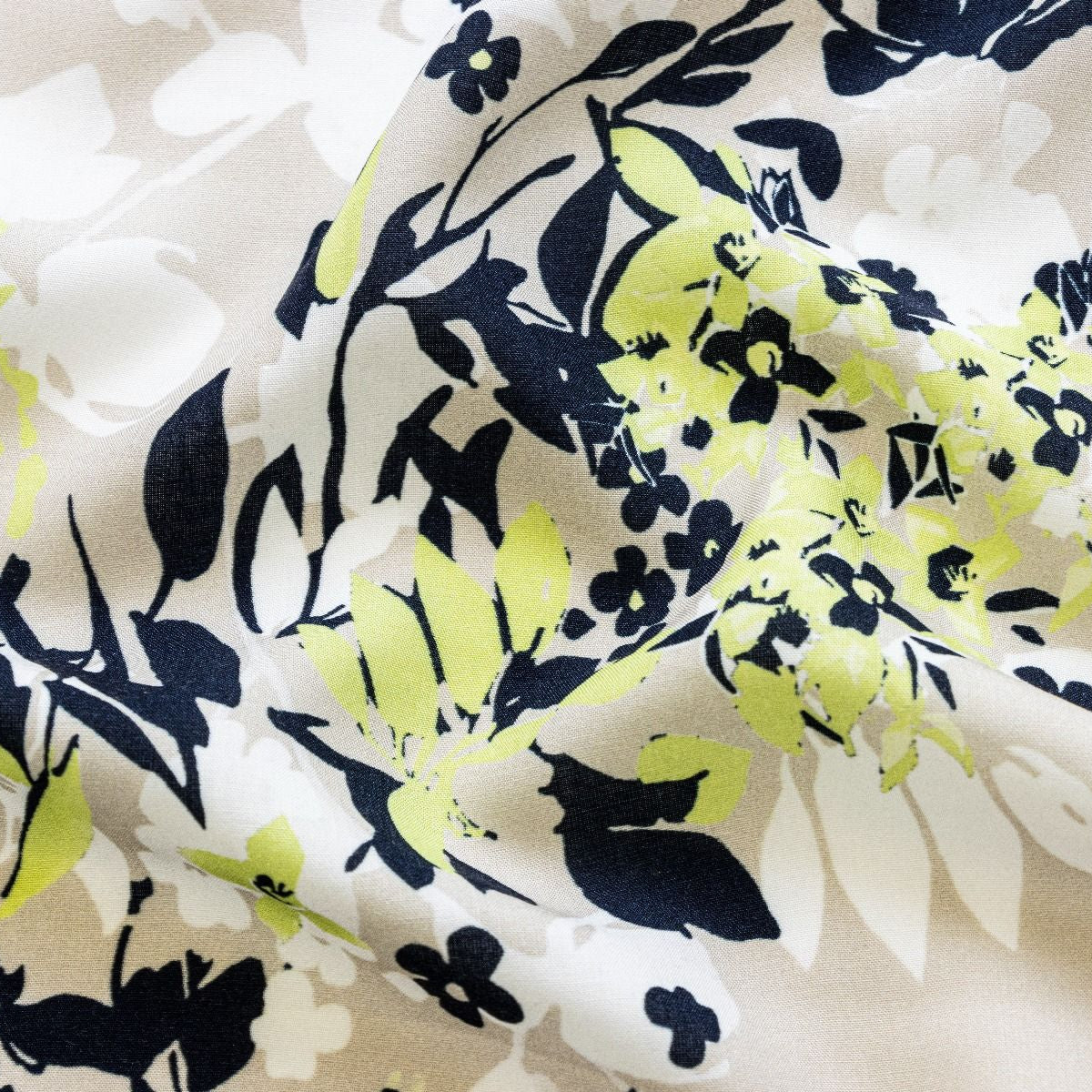 Webware Viskose - geblümte Zweige - beige