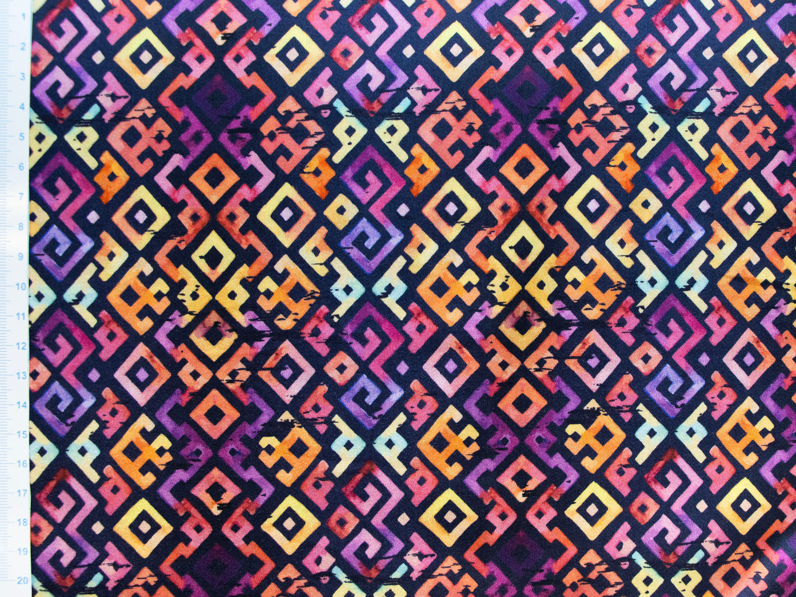 Italienische Baumwoll Popeline- Geometrisches Muster - dunkelblau - pink