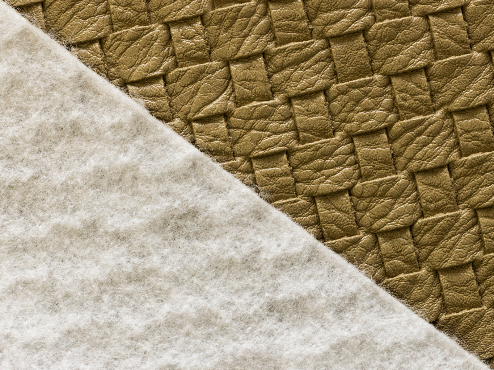 Kunstleder Swafing Beatrice Coupon ca. 50 cm x 70 cm - Flechtmuster