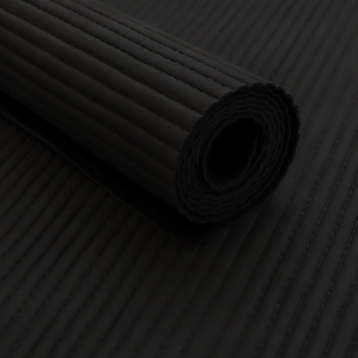 Leder Coupon ca. 50 cm x 70 cm - breitgerippt - uni