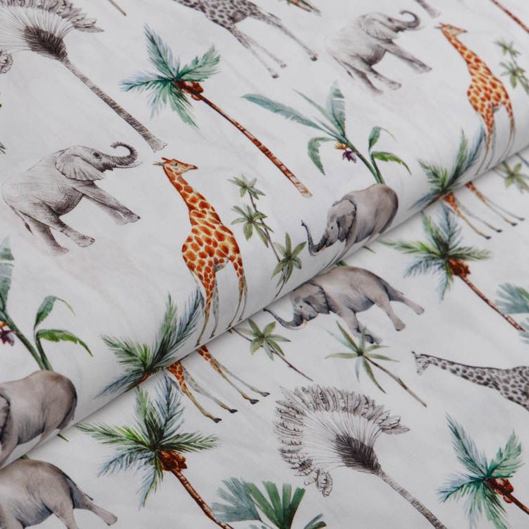Webware Popeline Baumwolle Digitaldruck - Giraffen und Elefanten - weiß