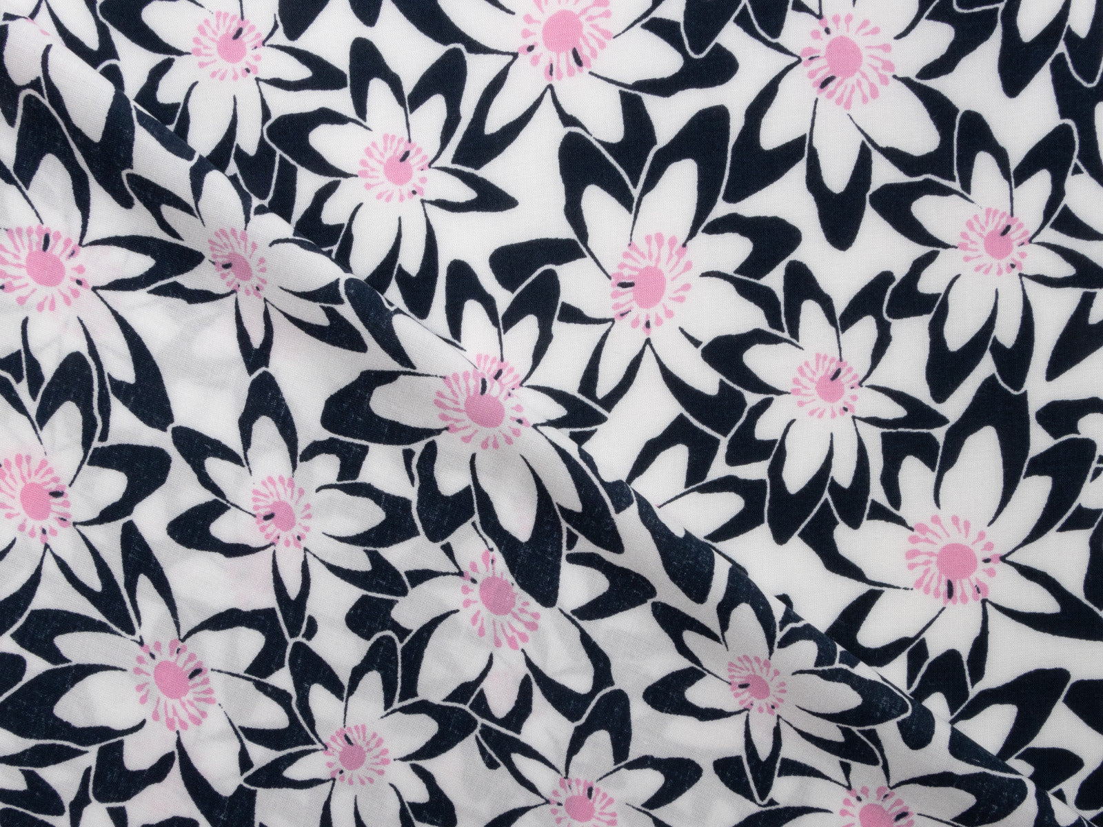 Webware Viskose - Blumenwiese - nachtblau/weiß