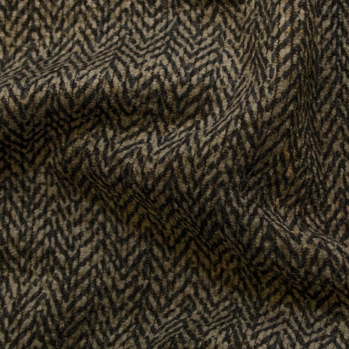 Jacquard mit samtiger Rippenstruktur - Fischgrätmuster - olivgrün