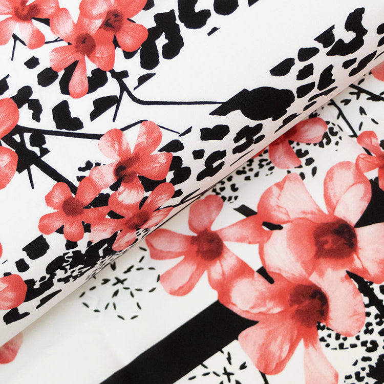 Webware Viskose PANEL ca. 130 cm x 140 cm - Hibiskusblüten - weiß