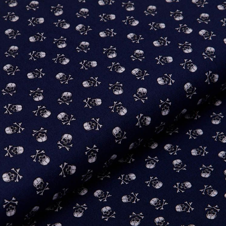Webware Baumwolle Popeline - kleine Totenköpfe - nachtblau