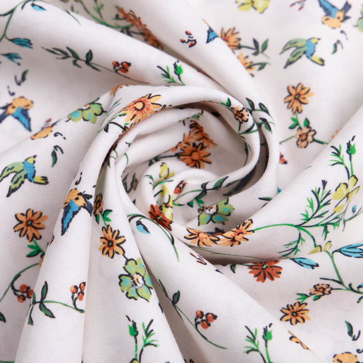 Webware Popeline Baumwolle Digitaldruck - Blumenranken und Vögel - weiß/orange