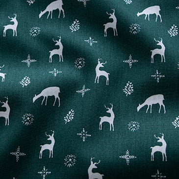 Webware Popeline Baumwolle Weihnachten - Rotwild und Sterne - Dunkelgrün