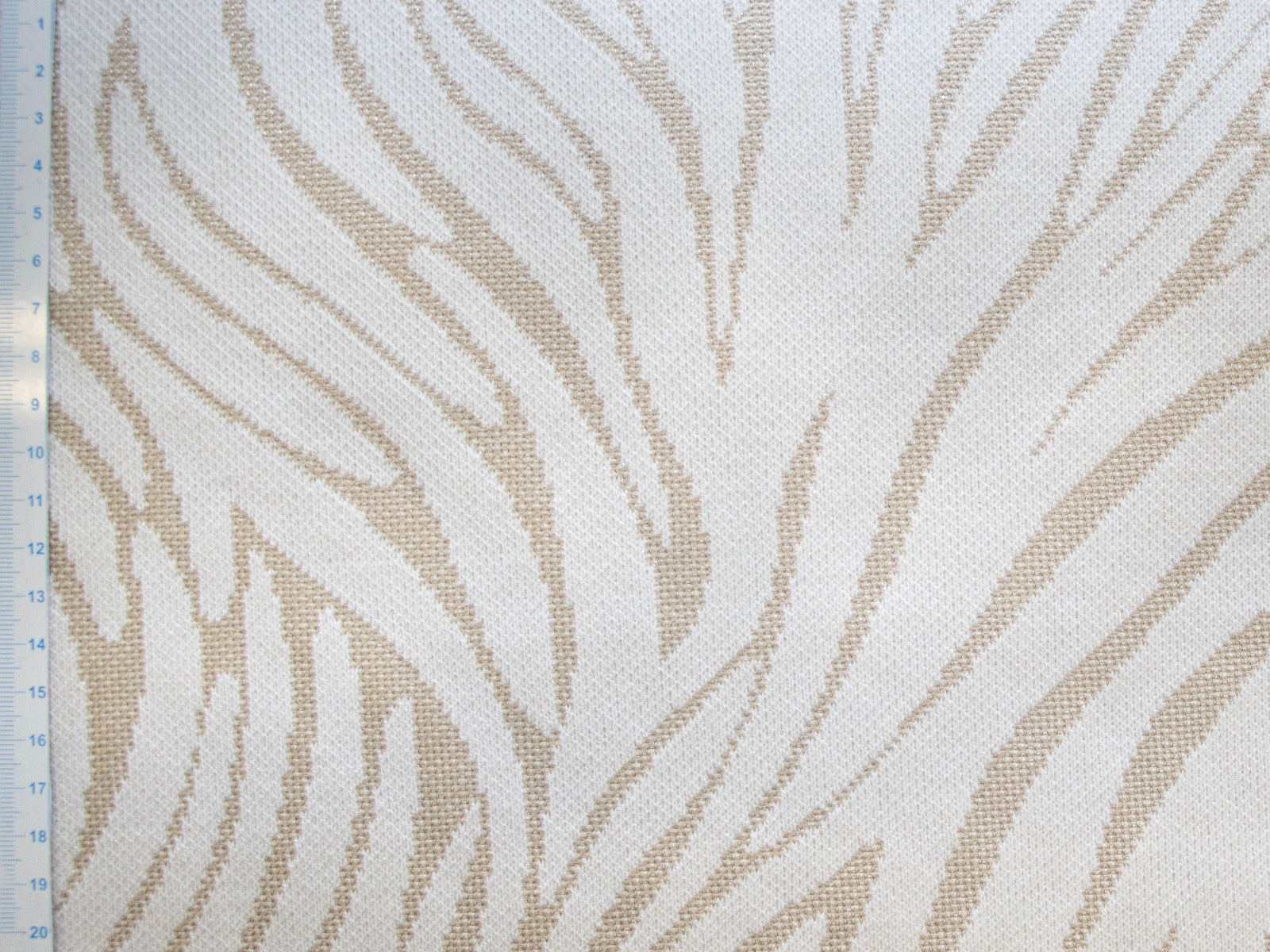Jacquard Strickstoff - Zebrastreifen - beige - creme