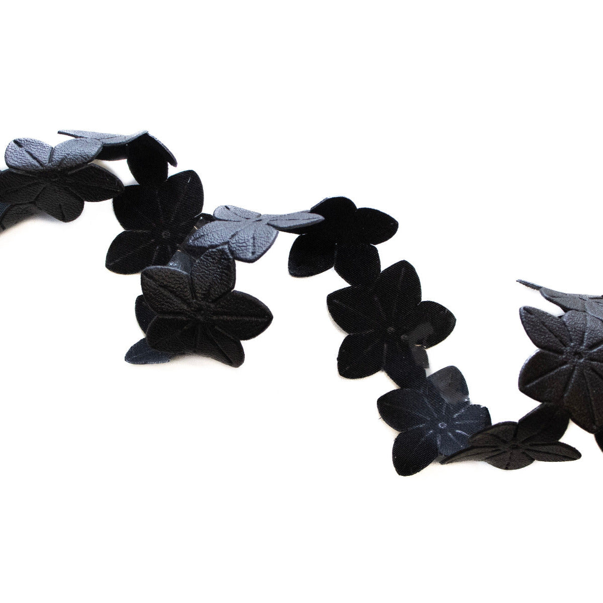Kunstleder Blumenborte ca. 30 mm - schwarz