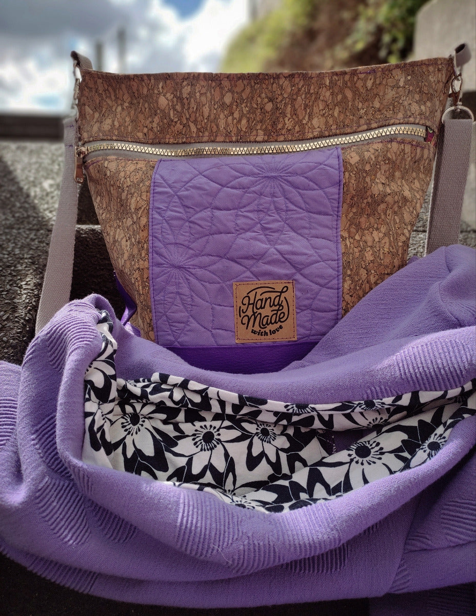 Webware Viskose - Blumenwiese - nachtblau/weiß