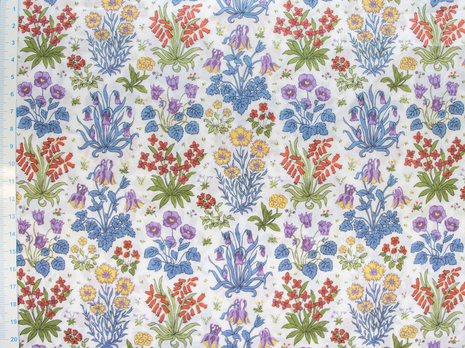 Bio-BW gewebt-Tana Lawn™-seidenartig-luxuriös - Liberty Fabrics - Colombe Study - weiß