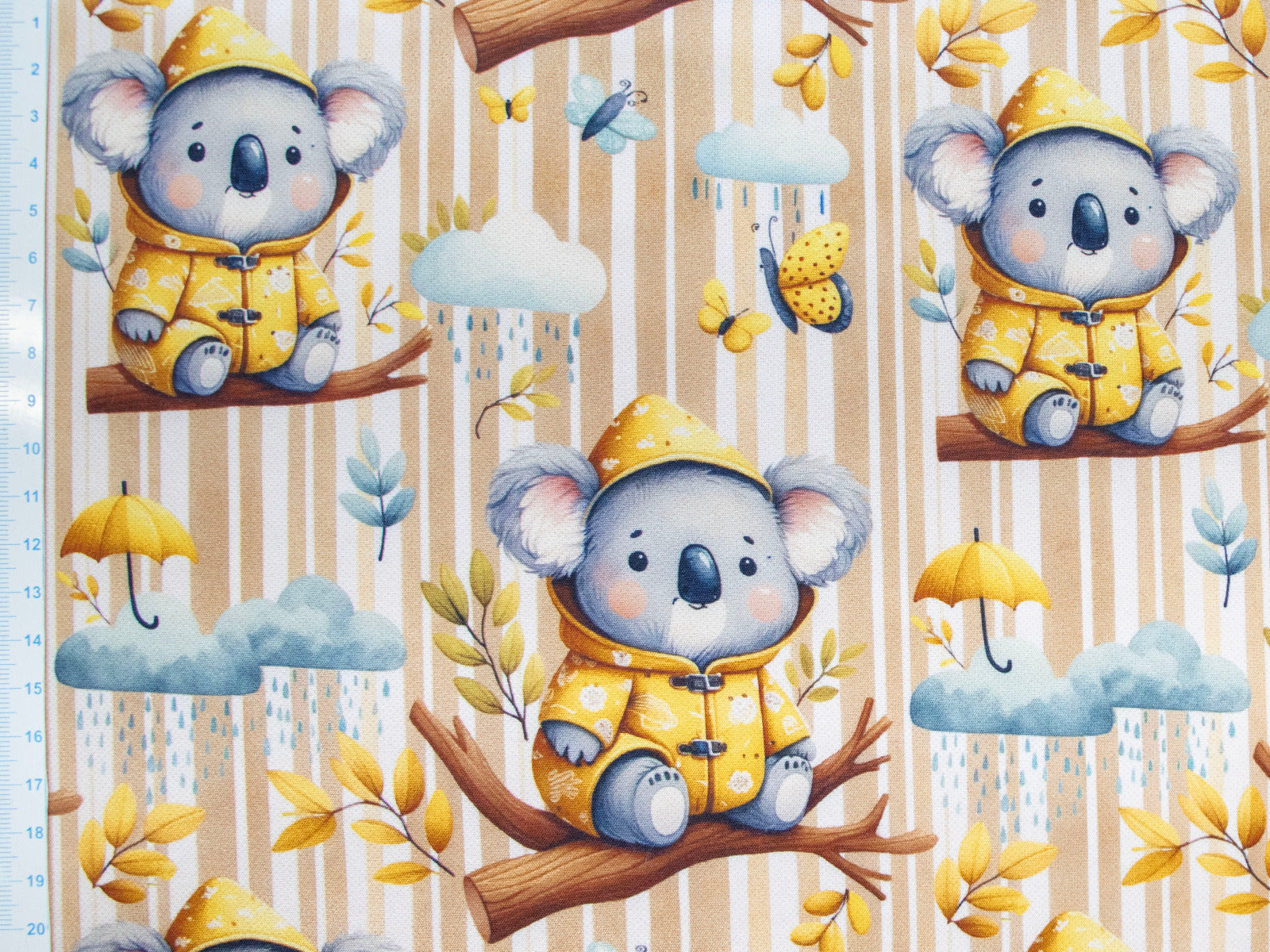 Jackenstoff mit Fleece - Innenseite Digitaldruck - süße Koalas - beige