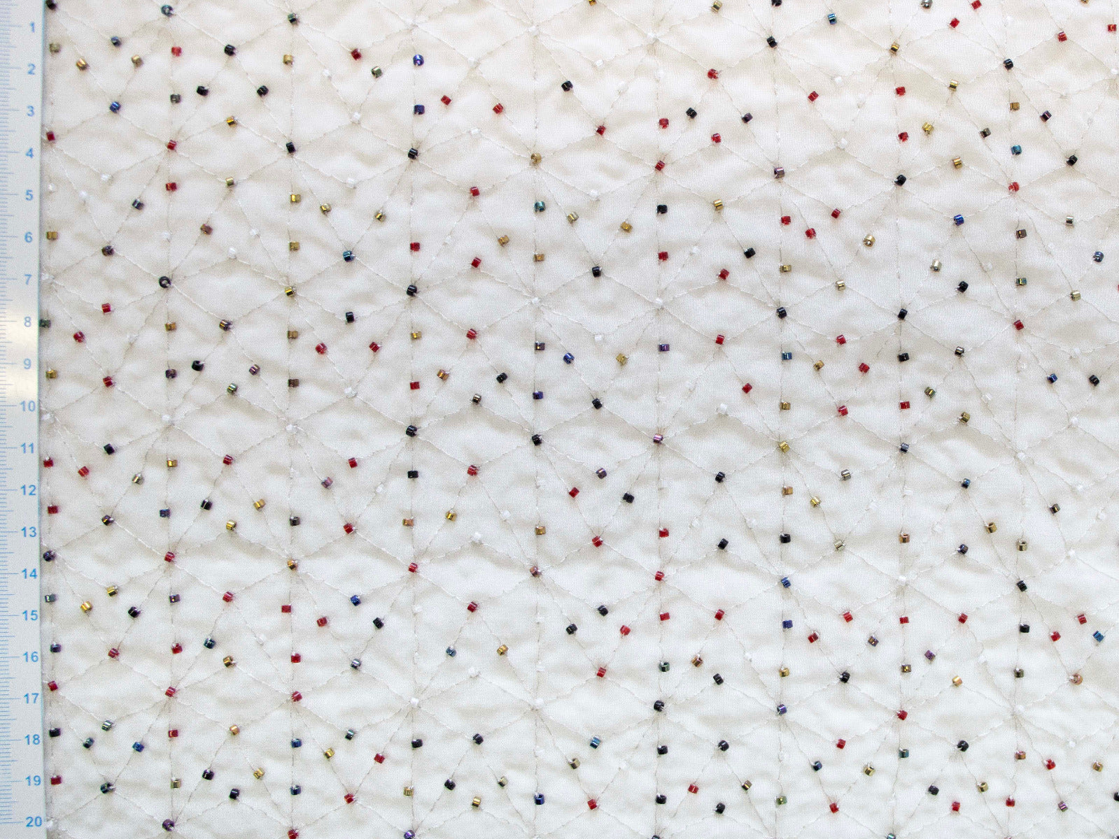 Chiffon mit Perlenstickerei - wollweiß