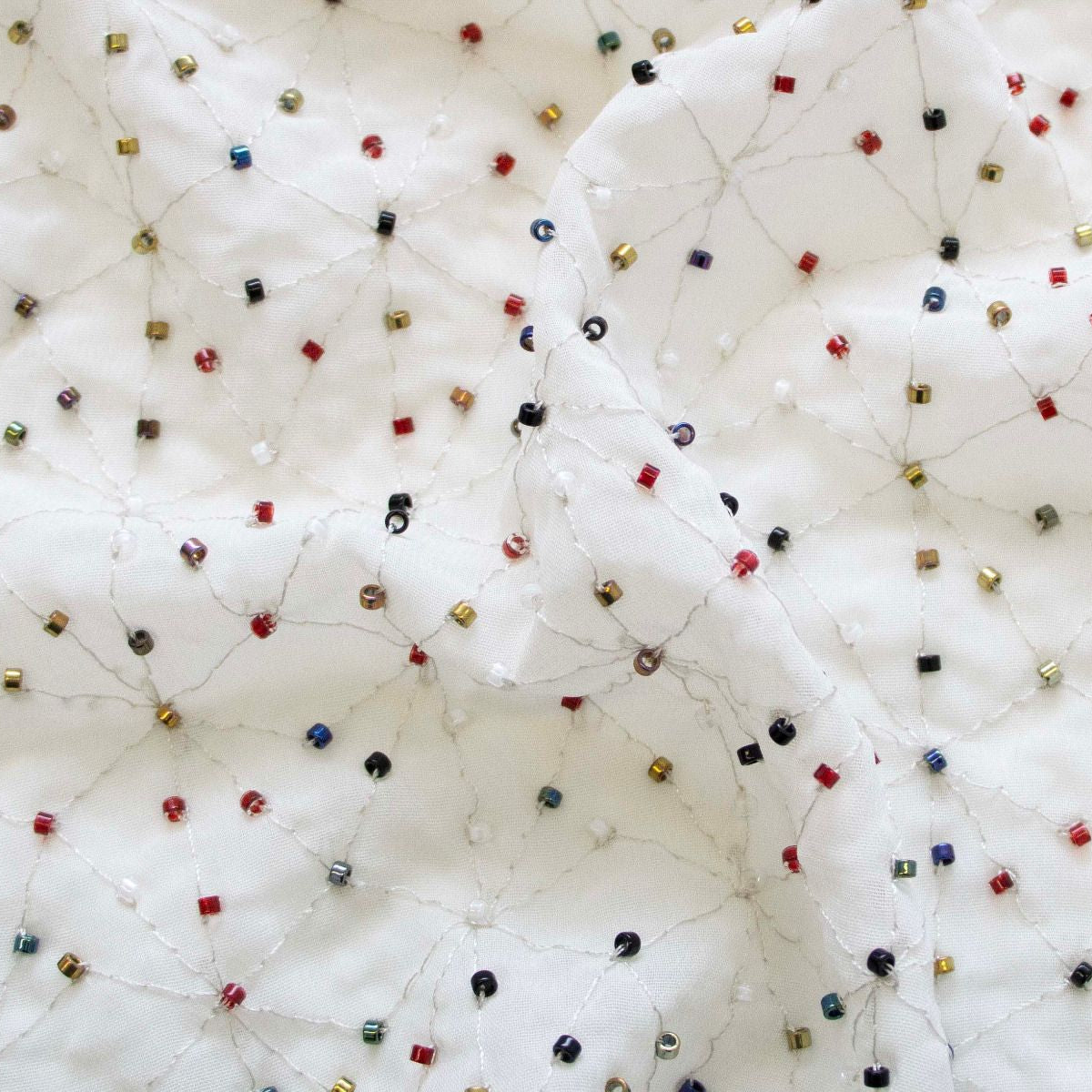 Chiffon mit Perlenstickerei - wollweiß