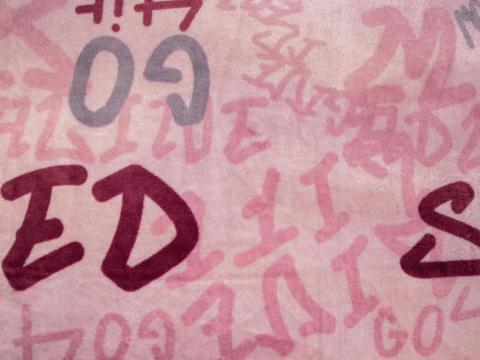 Kuschliger Fleece - Schriftzüge