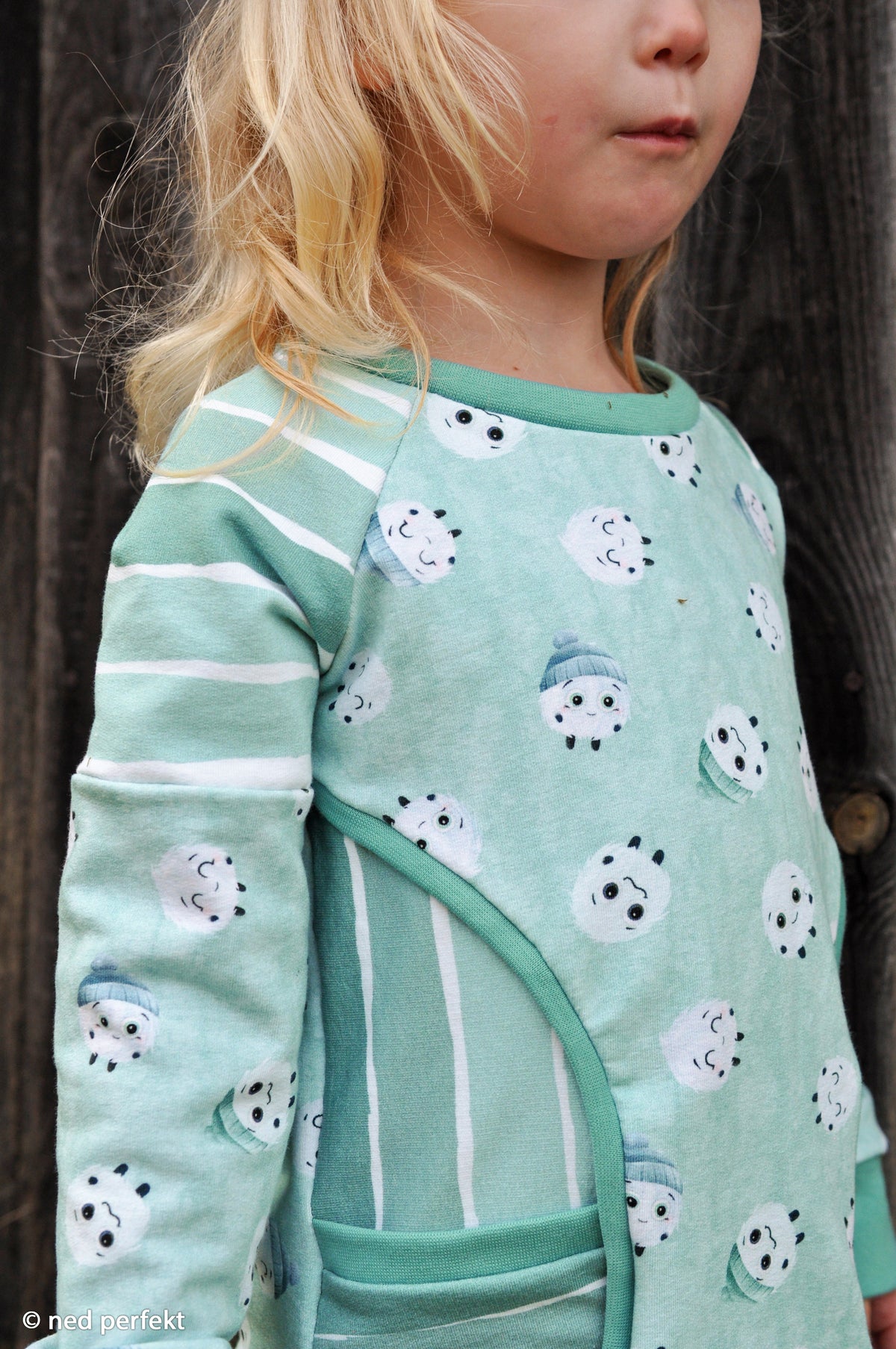 French Terry Swafing - Fluffy by Mrs Mint - flauschige Schneewesen im Wald - mint