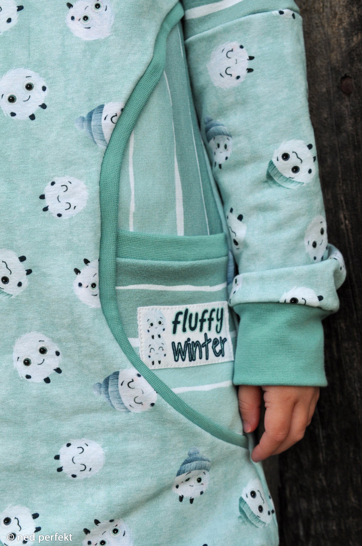 French Terry Swafing - Fluffy by Mrs Mint - flauschige Schneewesen im Wald - mint