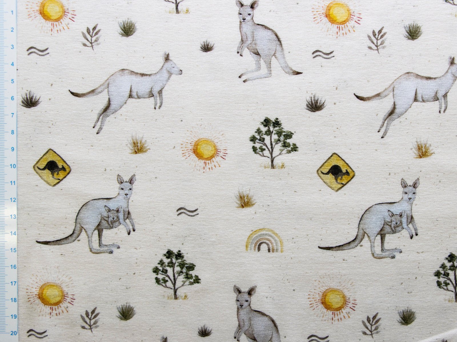 Jersey Swafing Australien by Christiane Zielinski - hüpfende Kängurus