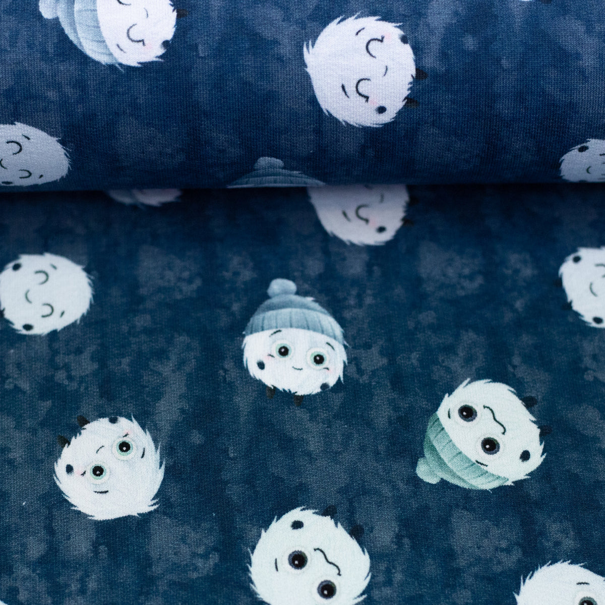 French Terry Swafing - Fluffy by Mrs Mint - flauschige Schneewesen - jeansblau