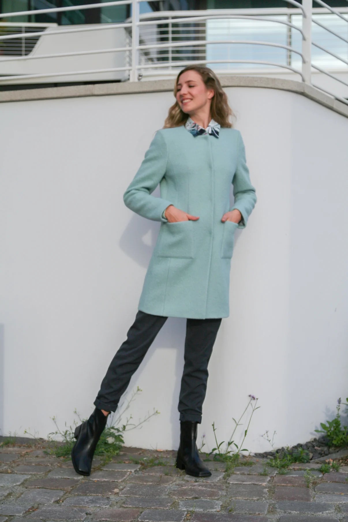 Papierschnittmuster Premium Kurzmantel Ebony