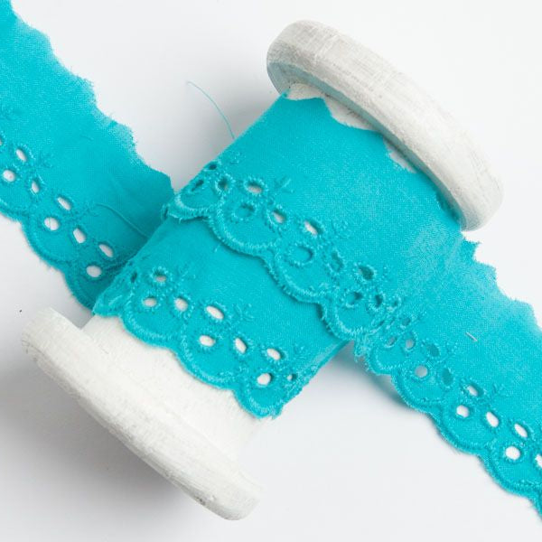 Spitze Broderie Baumwolle ca. 30mm - Blätter