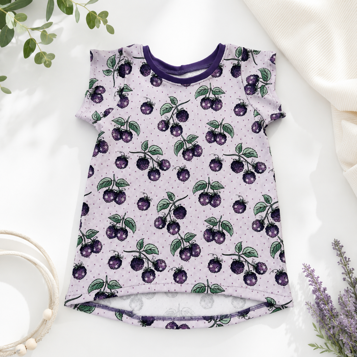 Eigenproduktion Ripp-Jersey Brombeeren Katzengold-Design - helles Flieder