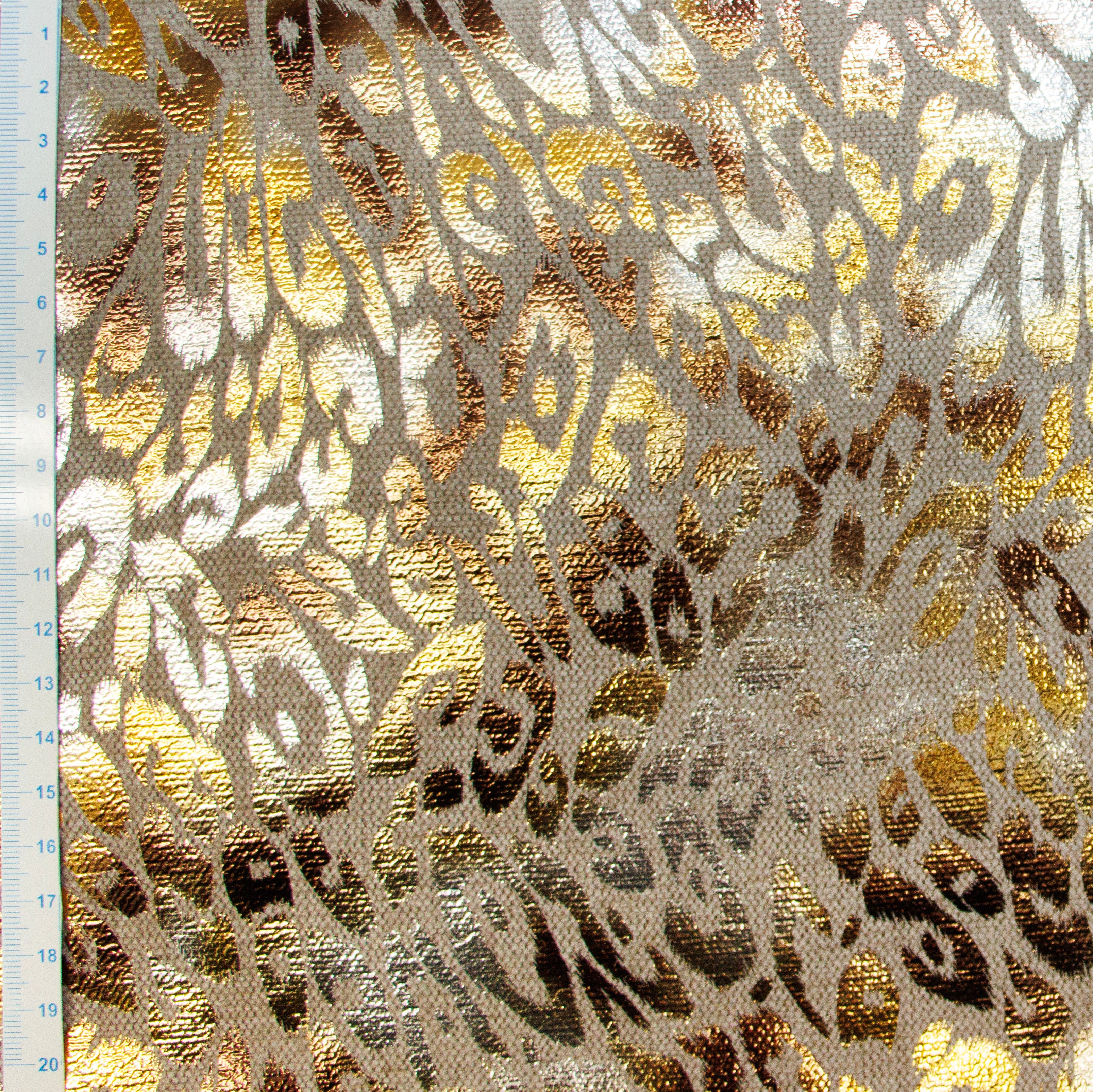 Dekostoff Half-Panama mit goldenen Foliendruck - Leomuster - taupe