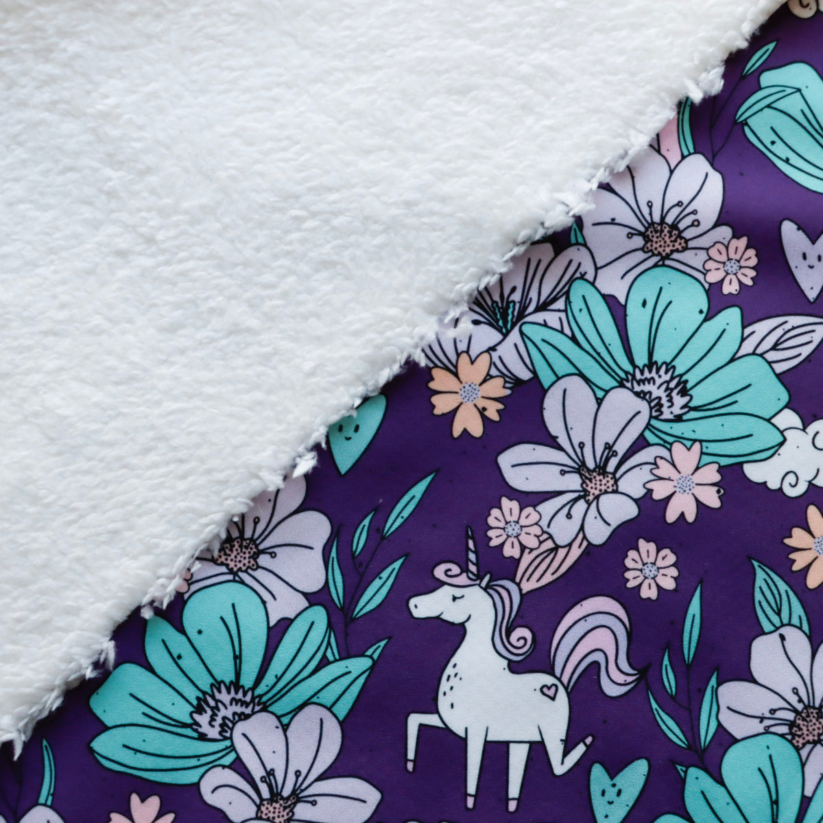 Eigenproduktion Softshell mit Fell gefüttert Katzengold Design - FloralUnicorn - violett