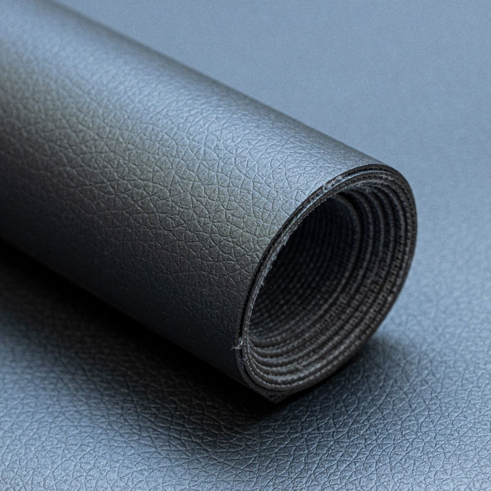 Struktur_Kunstleder_Brilliant_Coupon_ca_50_cm_x_70_cm_-_metallic