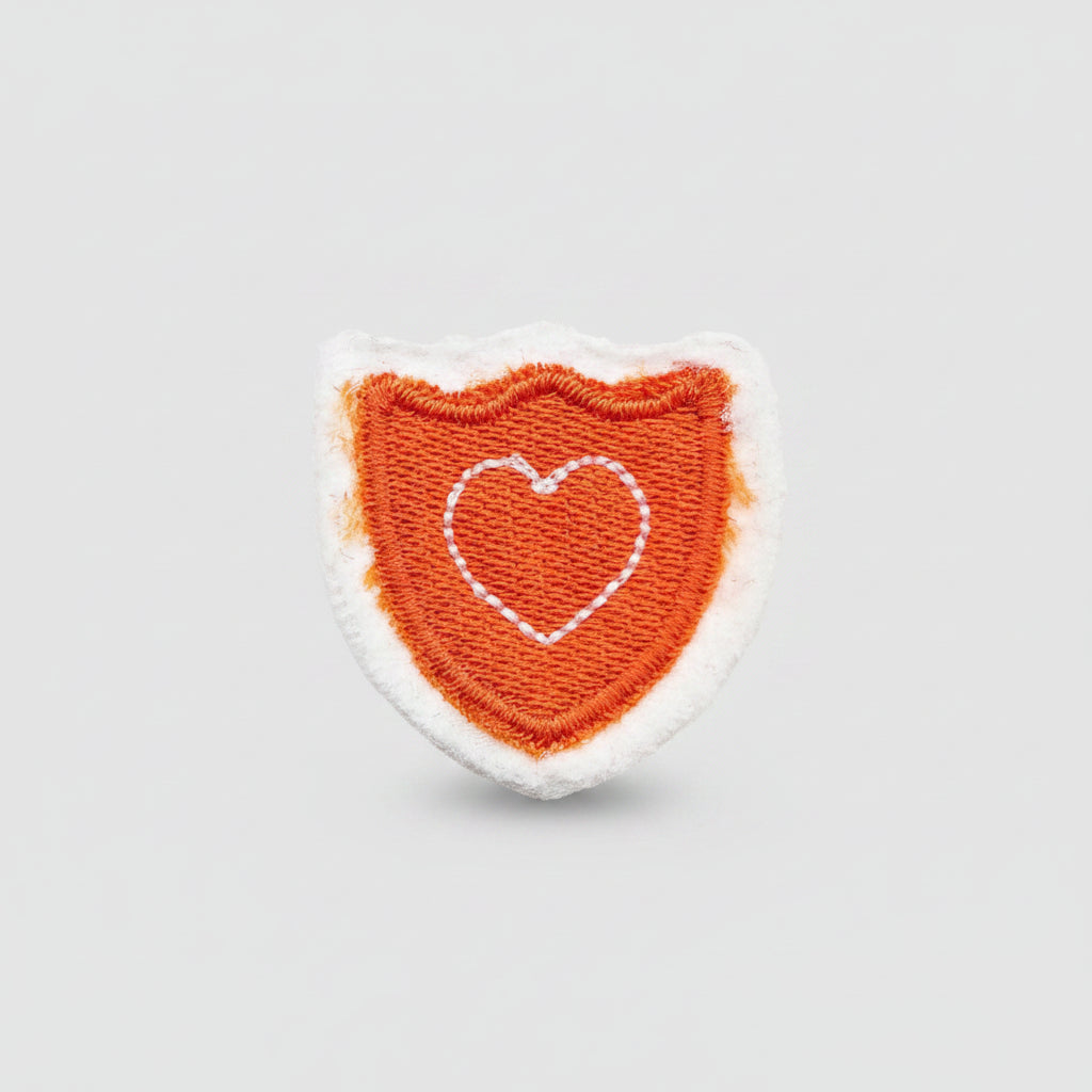 Applikation "Wappen" orange mit Herz zum Aufnähen