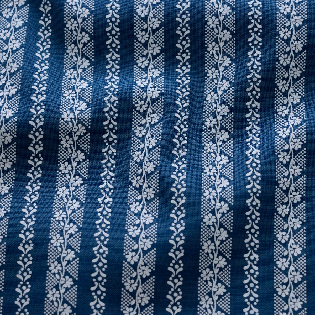 Webware Baumwolle Renforcé mercerisiert für Trachten - florale Streifen