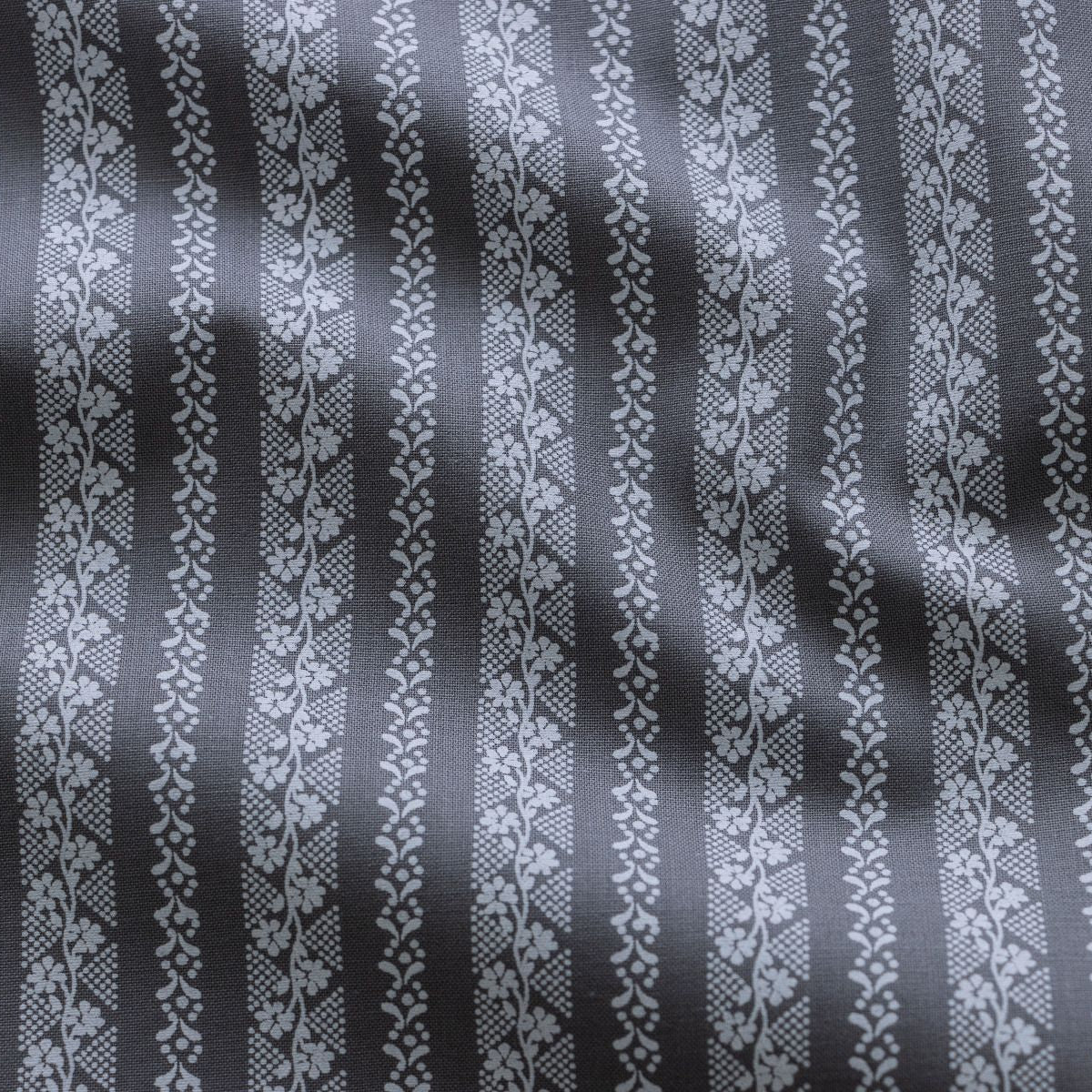 Webware Baumwolle Renforcé mercerisiert für Trachten - florale Streifen