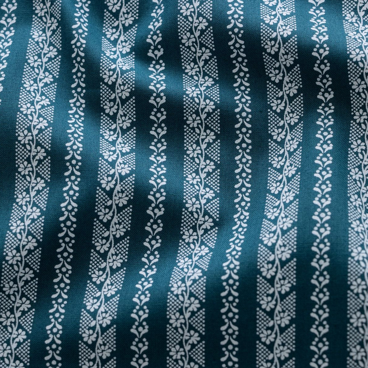 Webware Baumwolle Renforcé mercerisiert für Trachten - florale Streifen