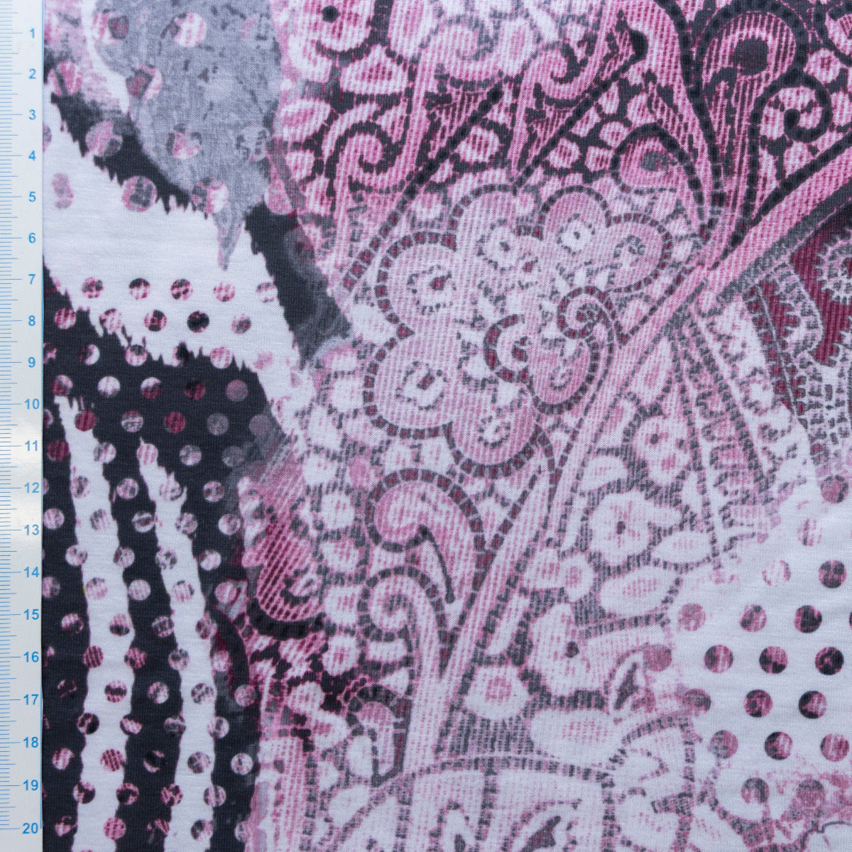 Jersey Digitaldruck - Blumige Ornamente - Weiß - Rosa