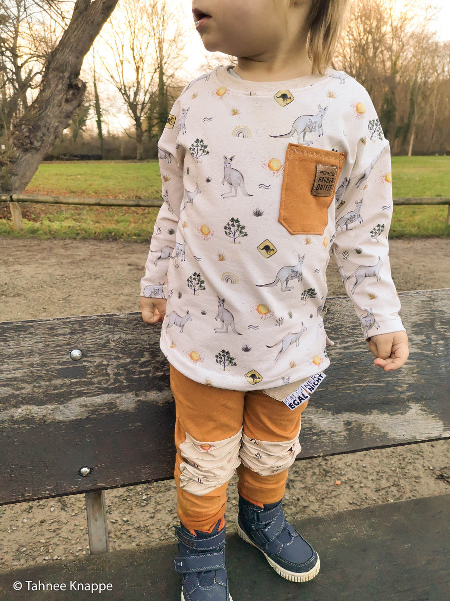 Jersey Swafing Australien by Christiane Zielinski - hüpfende Kängurus